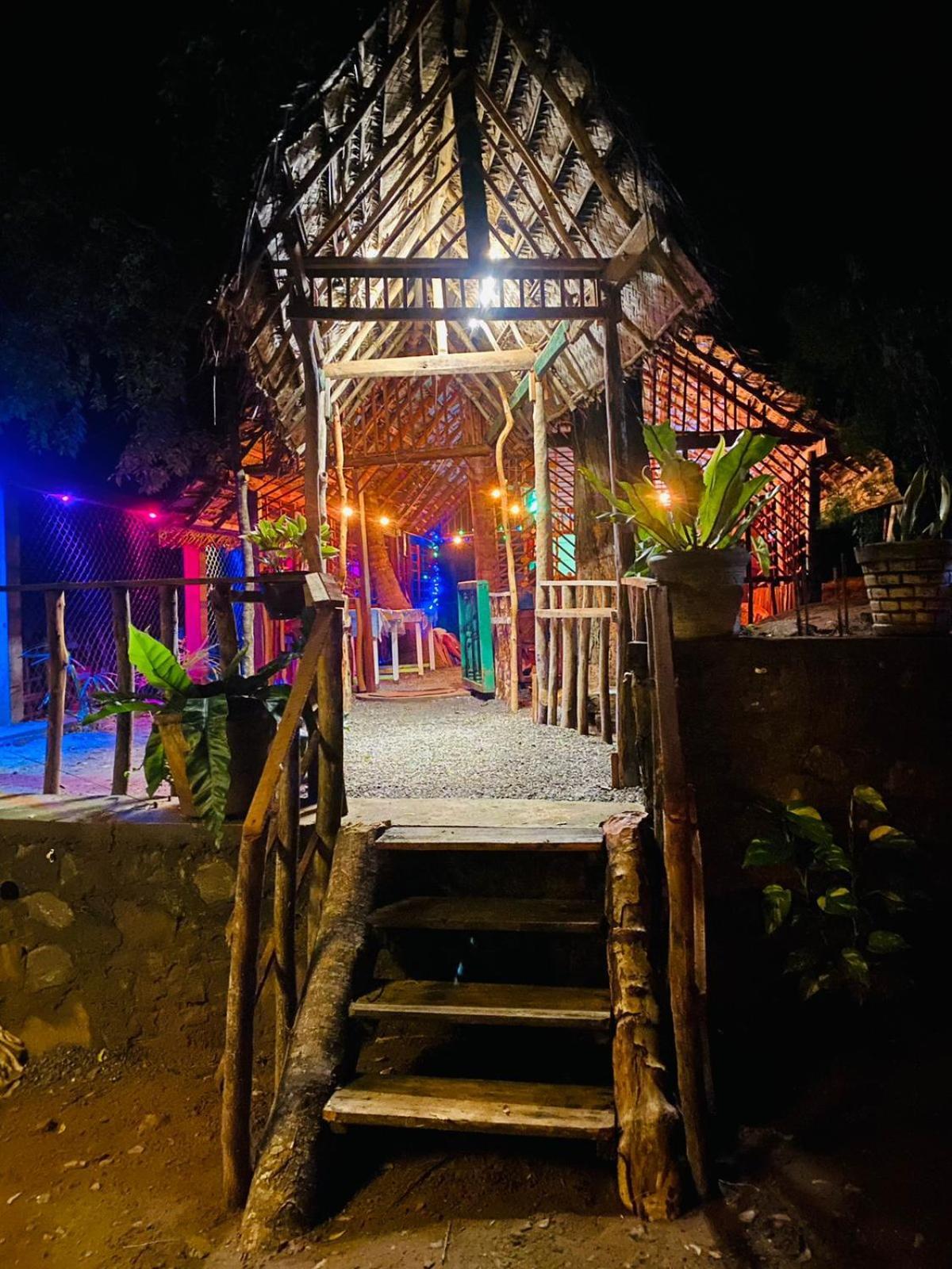 Thatched Villa แทนกาลเล ภายนอก รูปภาพ